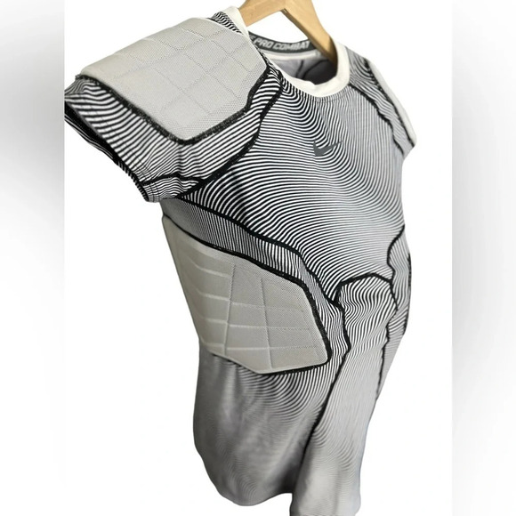 Nike • Pro Combat Padded Compression Shirt - Picture 4 of 11